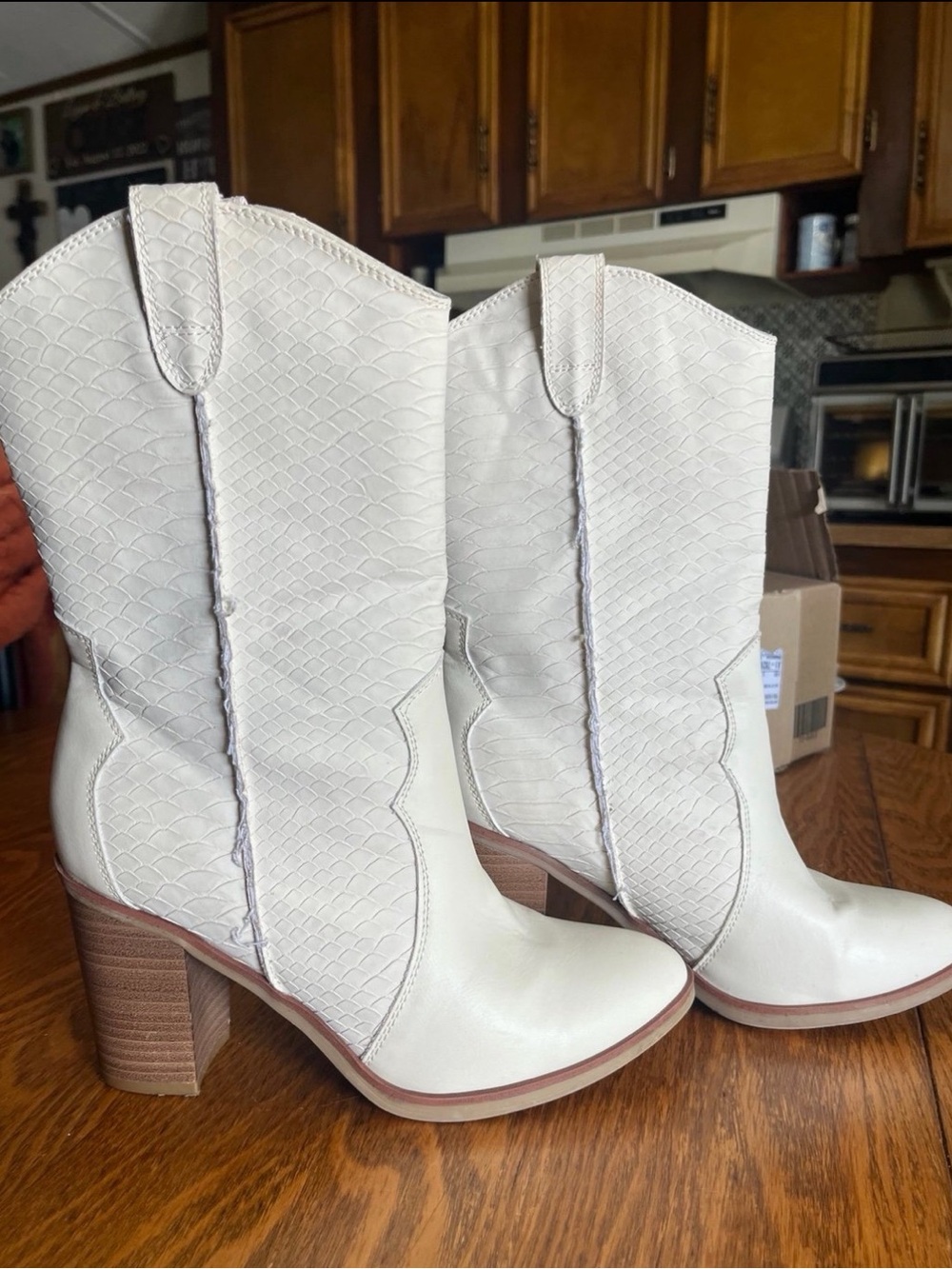 MIA White Snakeskin Western Cowgirl Country Concert Boots